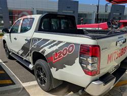 میتسوبیشی L200